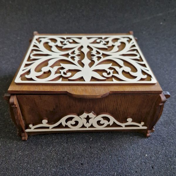 Скринька дерев’яна з кришкою (ажур) 23*20 Декор для дому